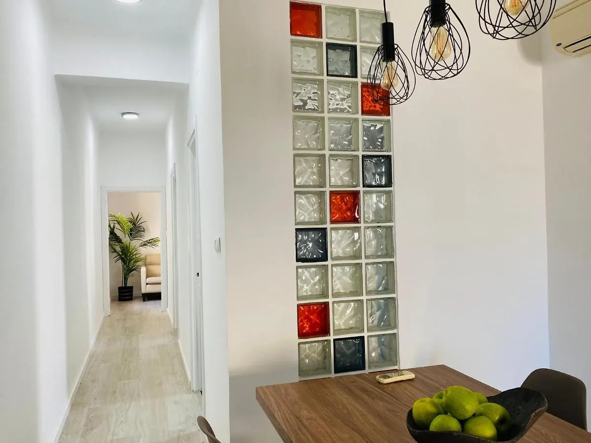 Apartamento Soho Amplio Apartamento En El Centro De La Málaga
